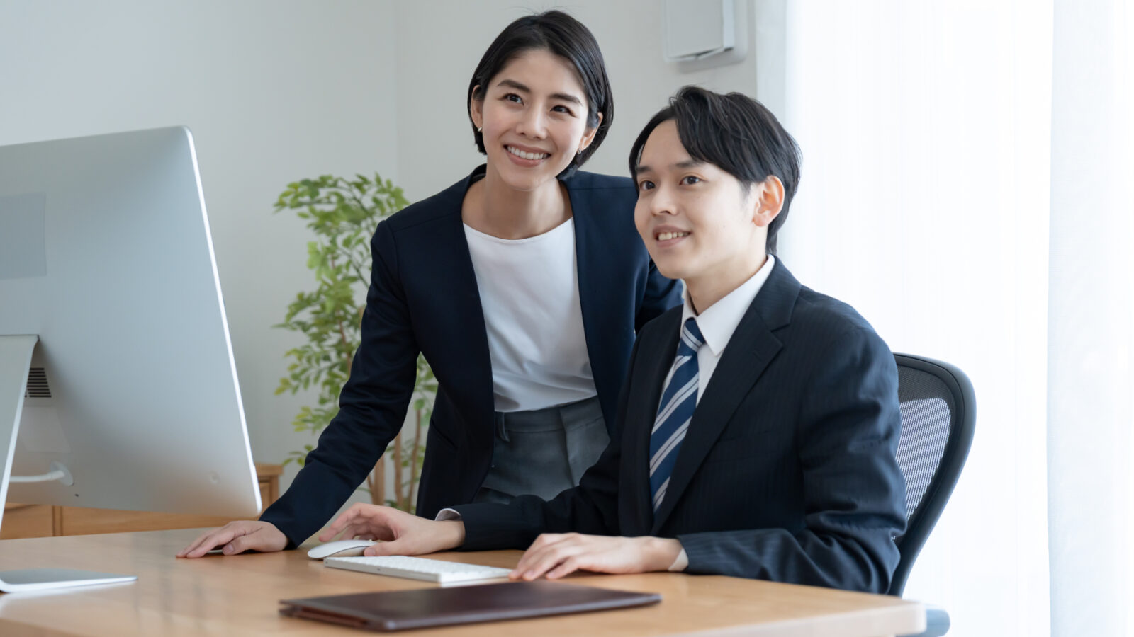 専門職（コンサルタント・士業・金融・不動産）の求人アイキャッチ画像