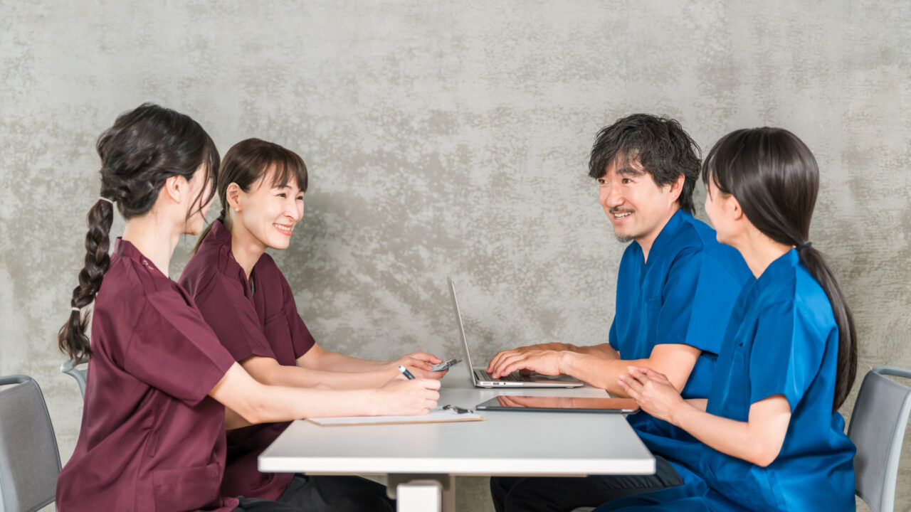 接客販売系｜正社員,契約社員｜青森県,岩手県,宮城県,秋田県,山形県,福島県,北海道,茨城県,栃木県,群馬県,埼玉県,千葉県,東京都,神奈川県,新潟県,富山県,石川県,福井県,長野県,山梨県,岐阜県,静岡県,愛知県,三重県,京都府,大阪府,兵庫県,奈良県,和歌山県,島根県,岡山県,広島県,山口県,徳島県,香川県,愛媛県,福岡県,熊本県,宮崎県｜・全国各事業所