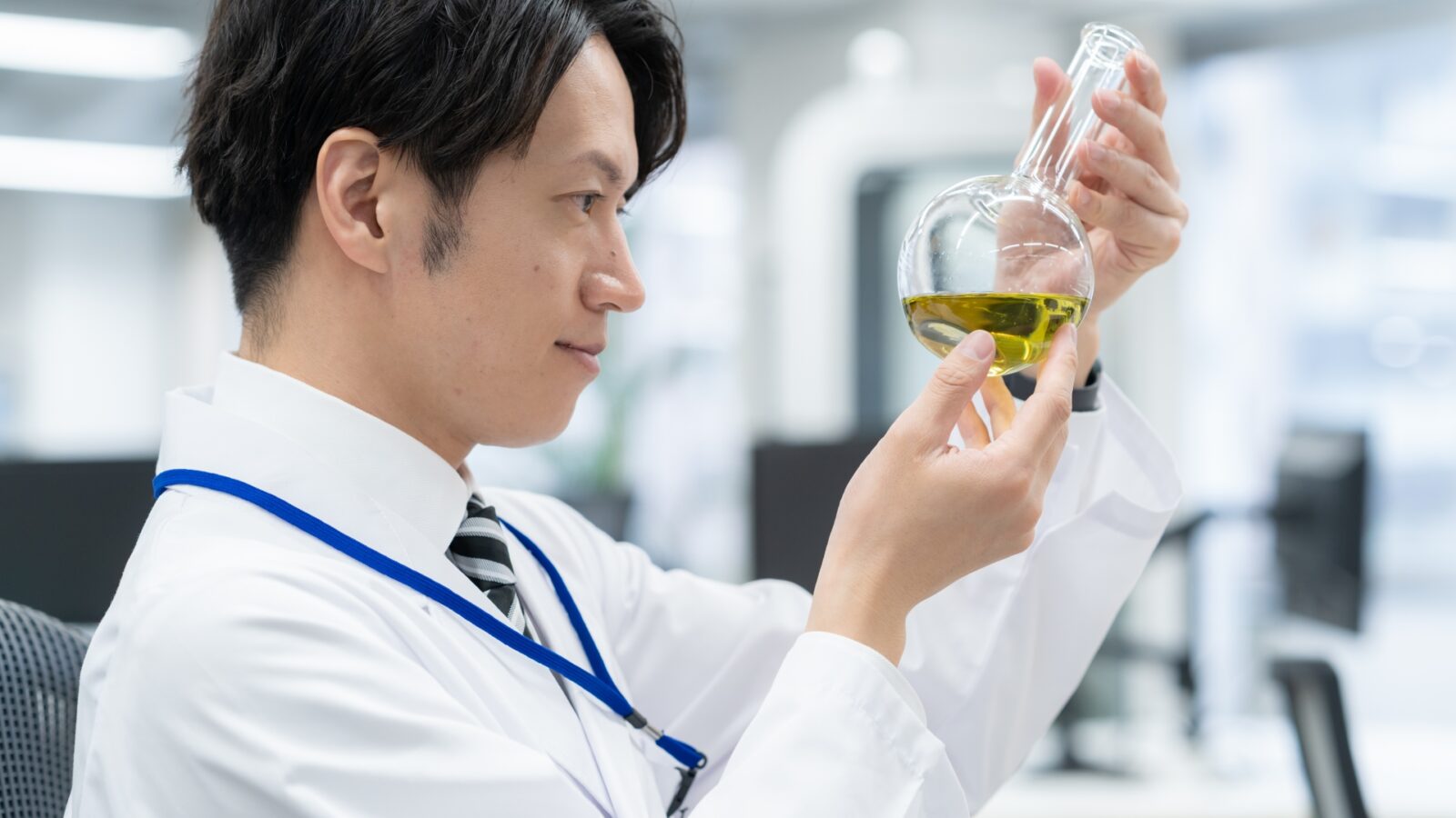 素材・化学・食品・医薬品技術職の求人アイキャッチ画像