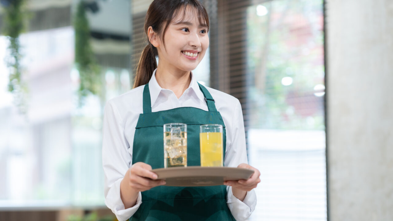 接客販売系｜正社員｜茨城県,埼玉県,千葉県,東京都,神奈川県,京都府,大阪府,兵庫県,奈良県,和歌山県｜エリア
関西エリア（大阪、兵庫、奈良、和歌山、京都）/ 関東エリア（東京、神奈川、千葉、埼玉、茨城）

【勤務地】
ご入社後先ずは店舗勤務からスタートしていただきます。

関東エリア：東京・千葉・神奈川・埼玉・茨城
関西エリア：大阪・京都・兵庫・奈良・和歌山

※駅前、商業施設内、フードコート、ロードサイドなど多様な店舗形態
※店舗詳細は、HPをご参照ください
https://kamukura.co.jp/shoplist/